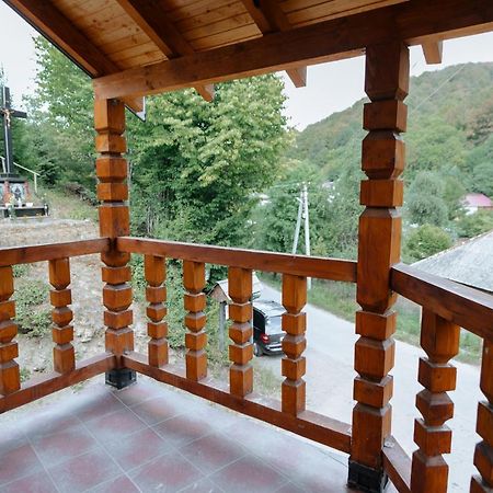 Садиба Над Потоком Lumşorî Exterior foto