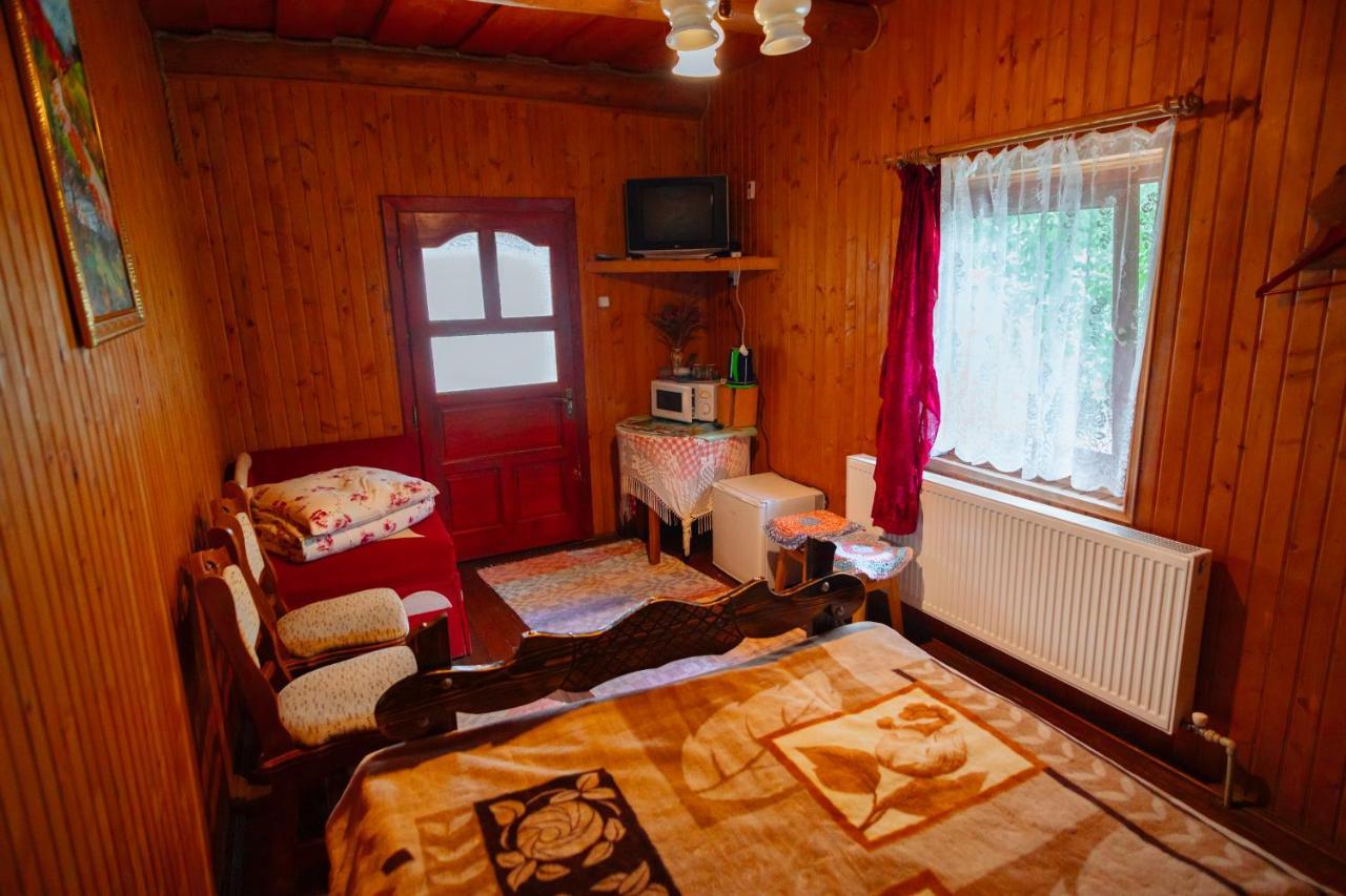 Садиба Над Потоком Lumşorî Exterior foto