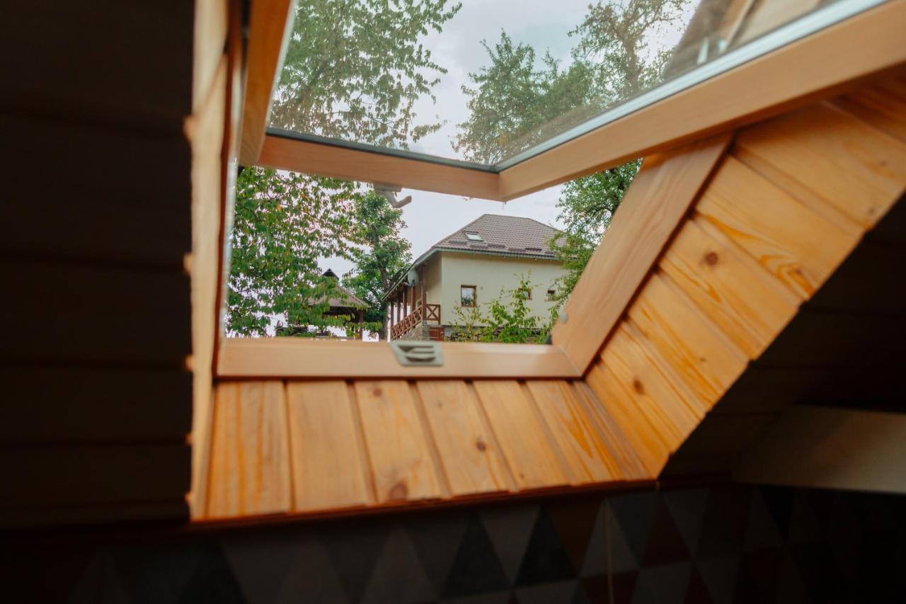 Садиба Над Потоком Lumşorî Exterior foto