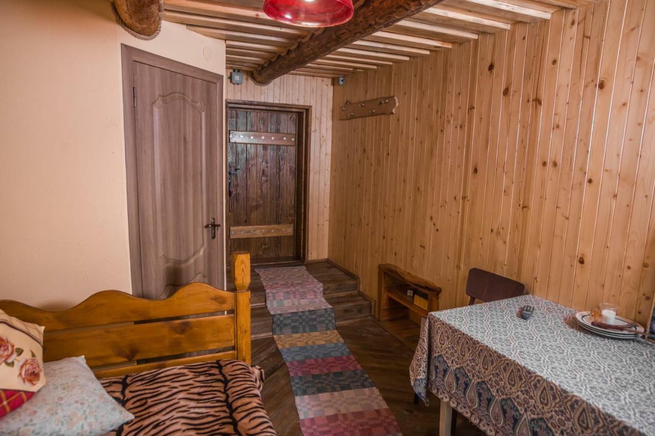 Садиба Над Потоком Lumşorî Exterior foto