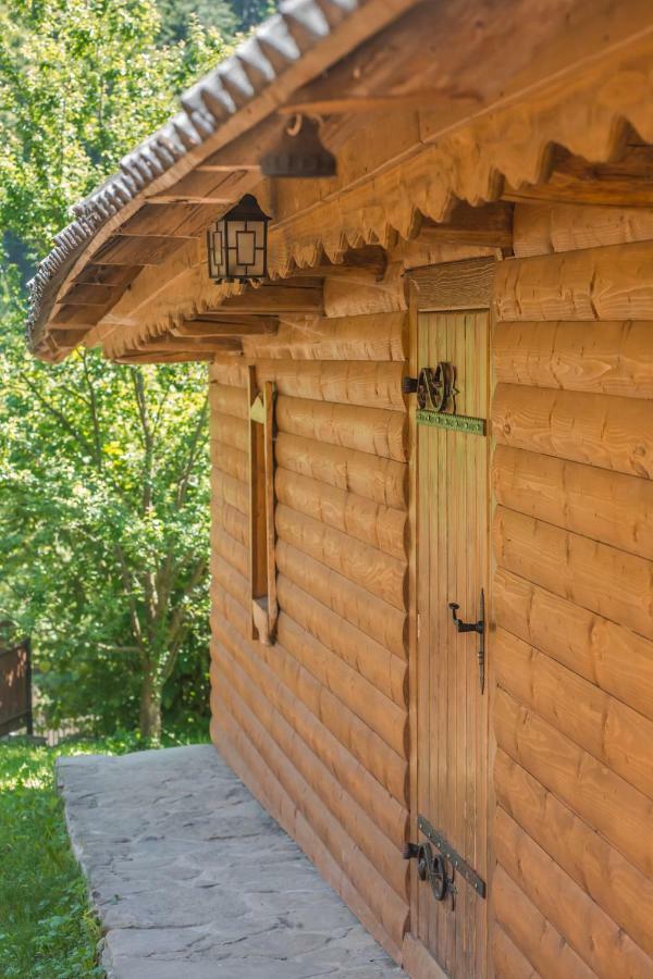 Садиба Над Потоком Lumşorî Exterior foto